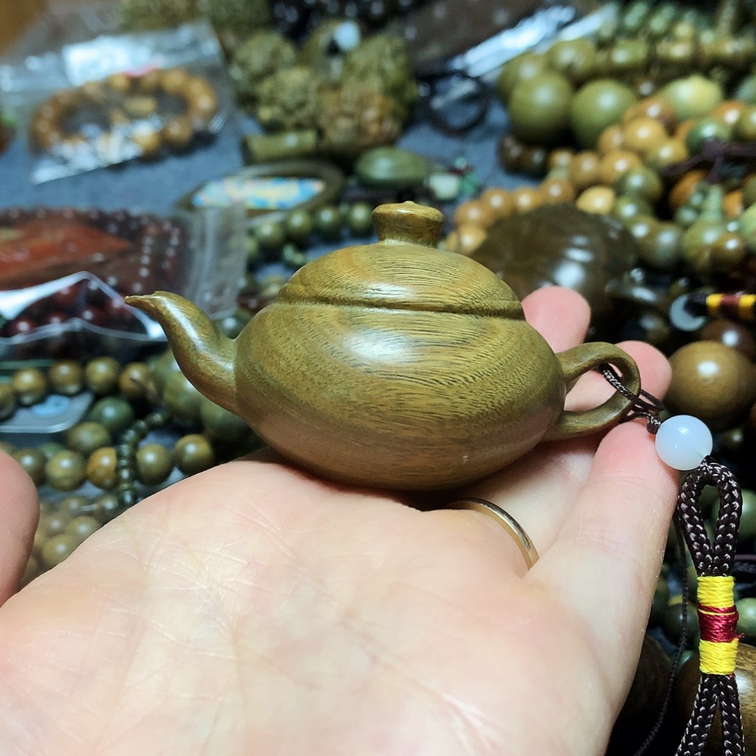 维腊木（绿檀）把件好**K