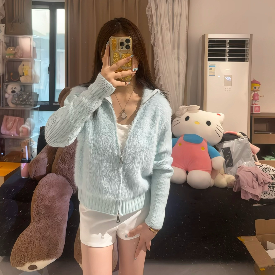 小雪女装衣橱回馈老客户微瑕上衣