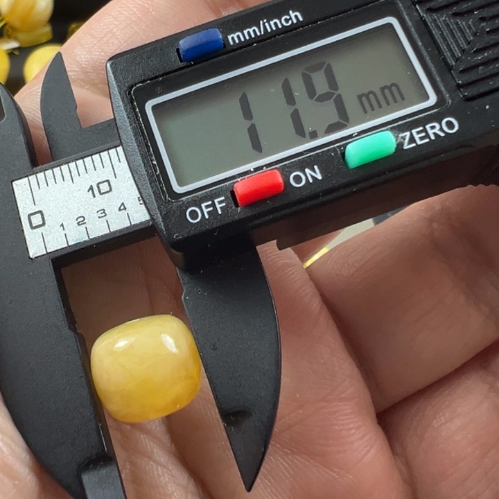 蜜蜡裸石未镶嵌44 杂坑