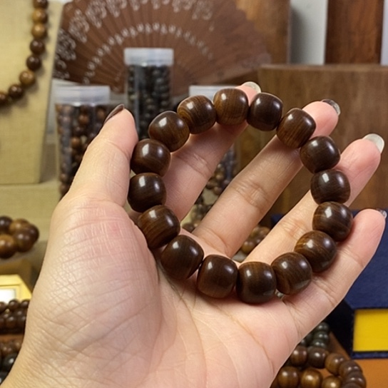 老山檀香黑肉沉水桶珠13-14手串