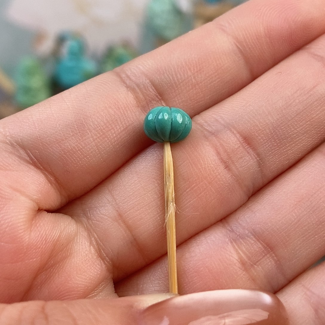 绿松石雕刻未镶嵌