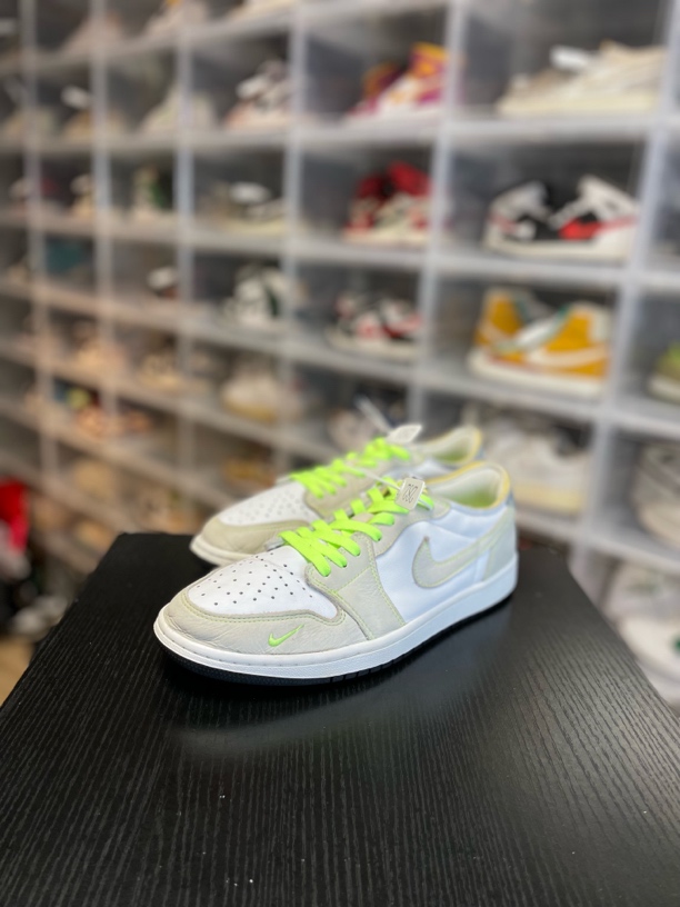 95新 MM6 mm6/aj1白幽灵休闲鞋/44.5/已精洗/0282