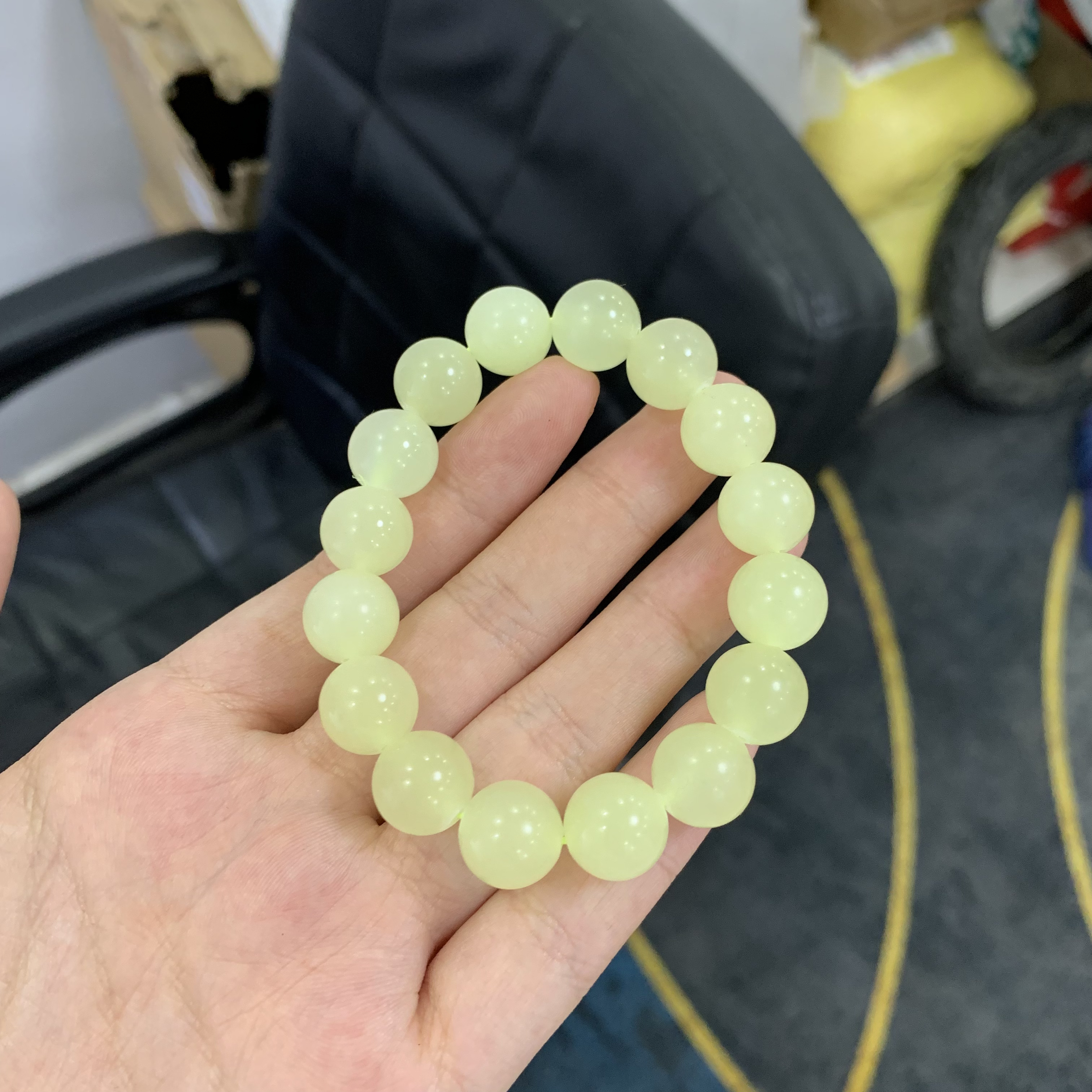 和田玉圆珠卡12mm精美手串