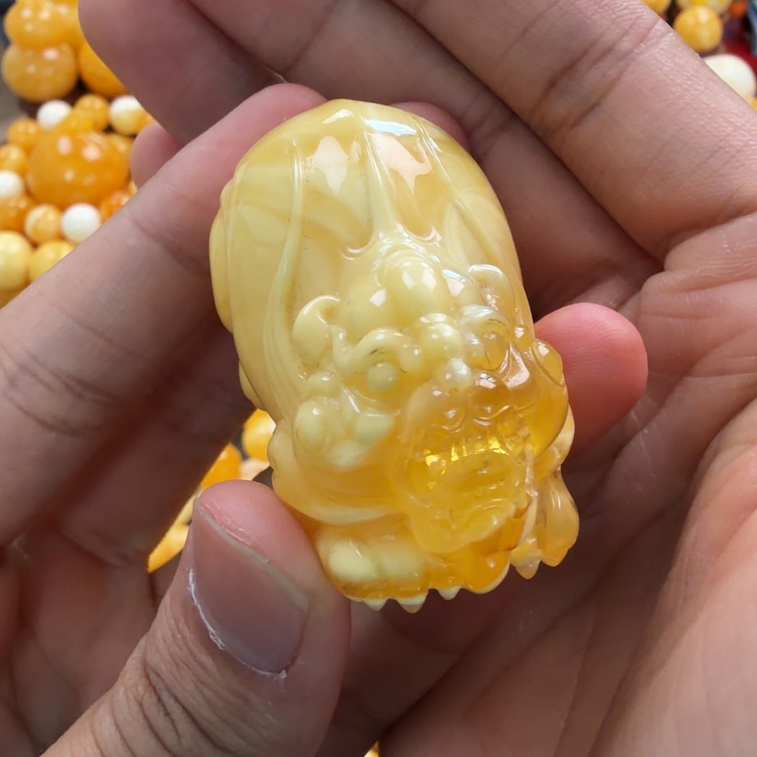 琥珀未镶嵌珠宝奇石28g