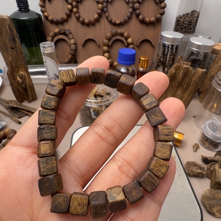 利***新棋楠沉香方珠6.3克