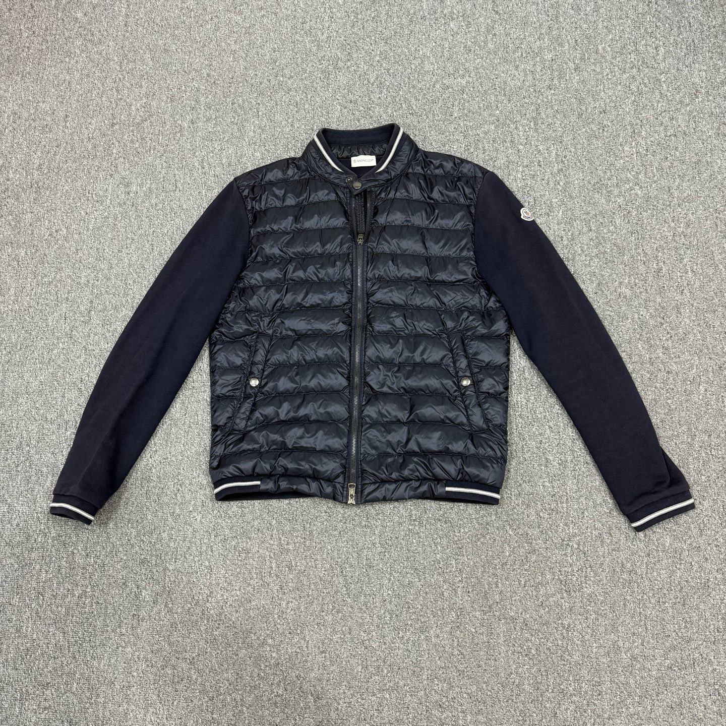 99新 MONCLER 18105907 Moncler黑色羽绒服拼接夹克外套 L码99新