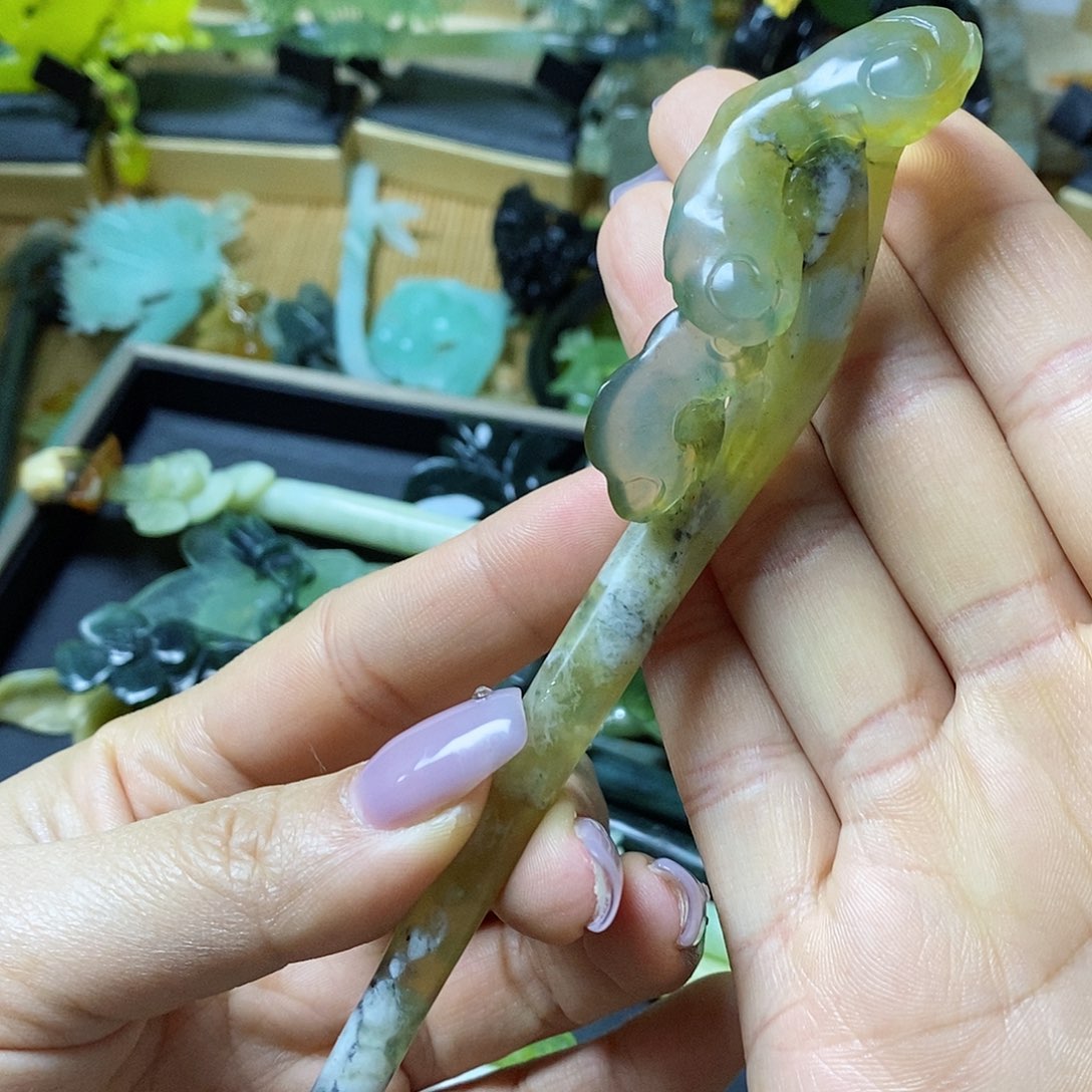 蛇纹石玉发簪未镶嵌