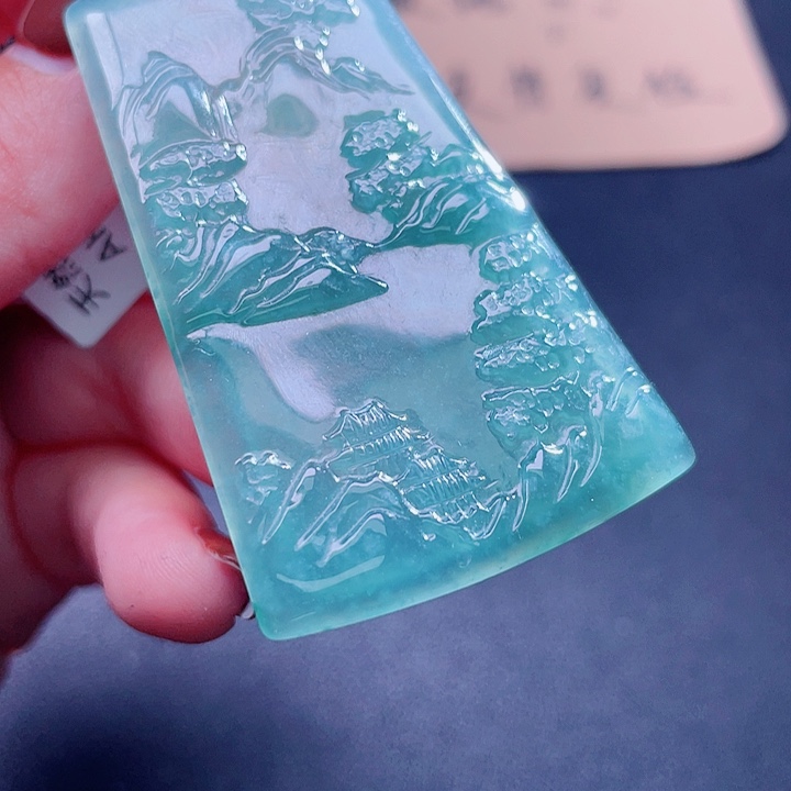 翡翠吊坠(不含链)未镶嵌