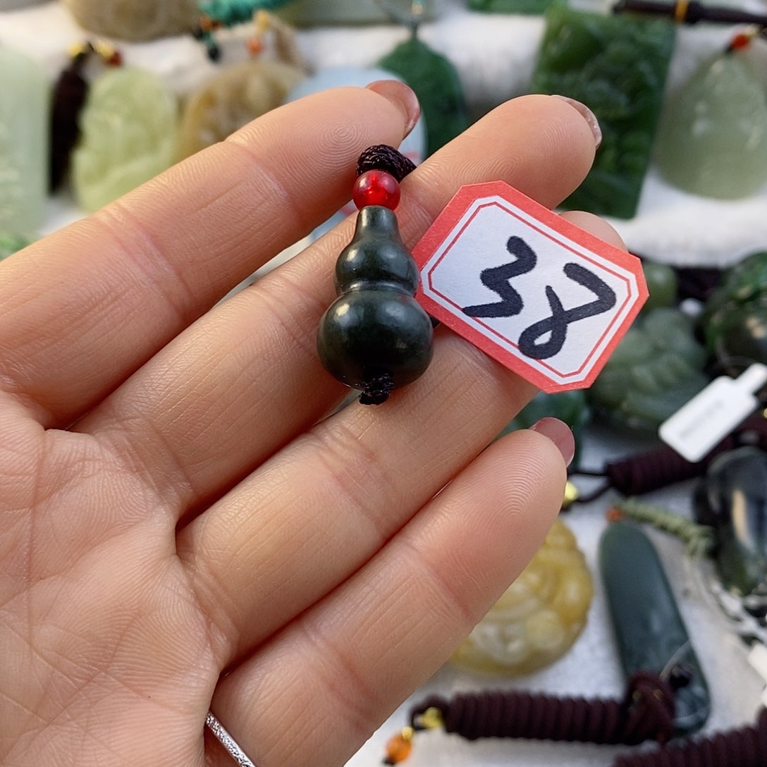 和田玉（糖玉）颈饰未镶嵌