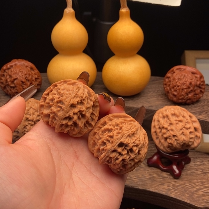 文玩核桃吊坠苹果园特价款有修有磕碰