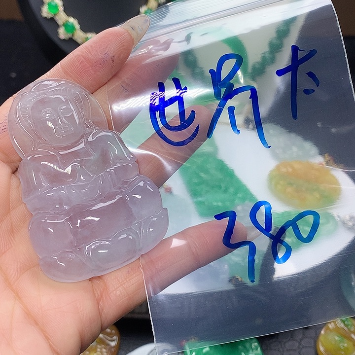 翡翠吊坠(赠链)未镶嵌世****琼