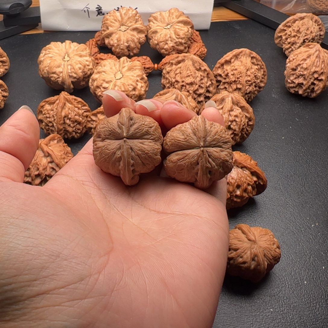 小***肥把件文玩核桃元宝