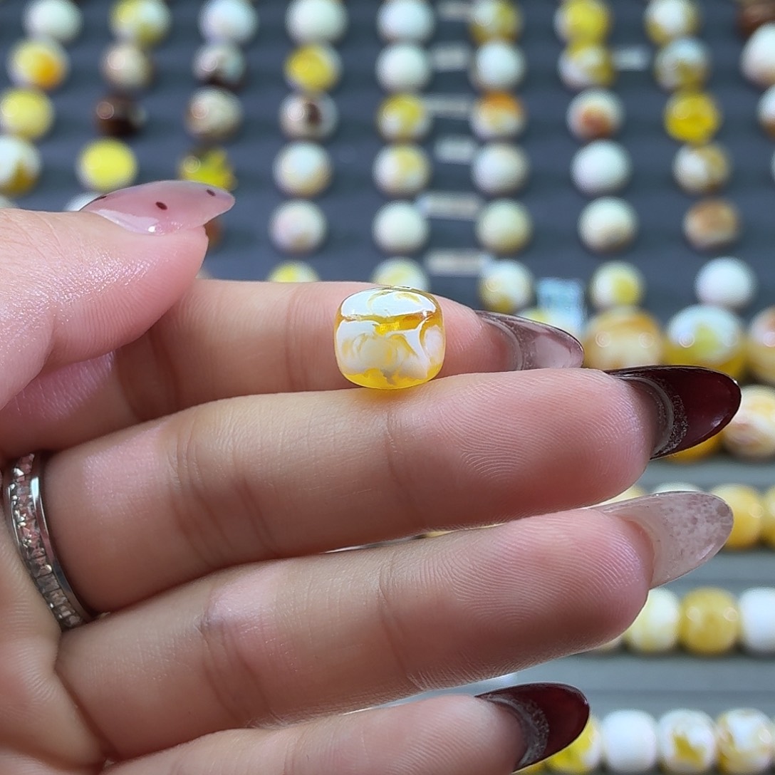 琥珀未镶嵌裸石蜜蜡10+微瑕