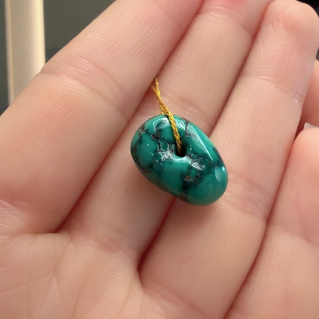 绿松石未镶嵌颈饰