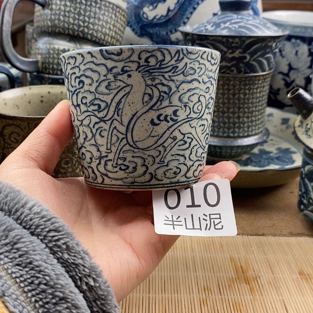 手工手绘青花陶瓷