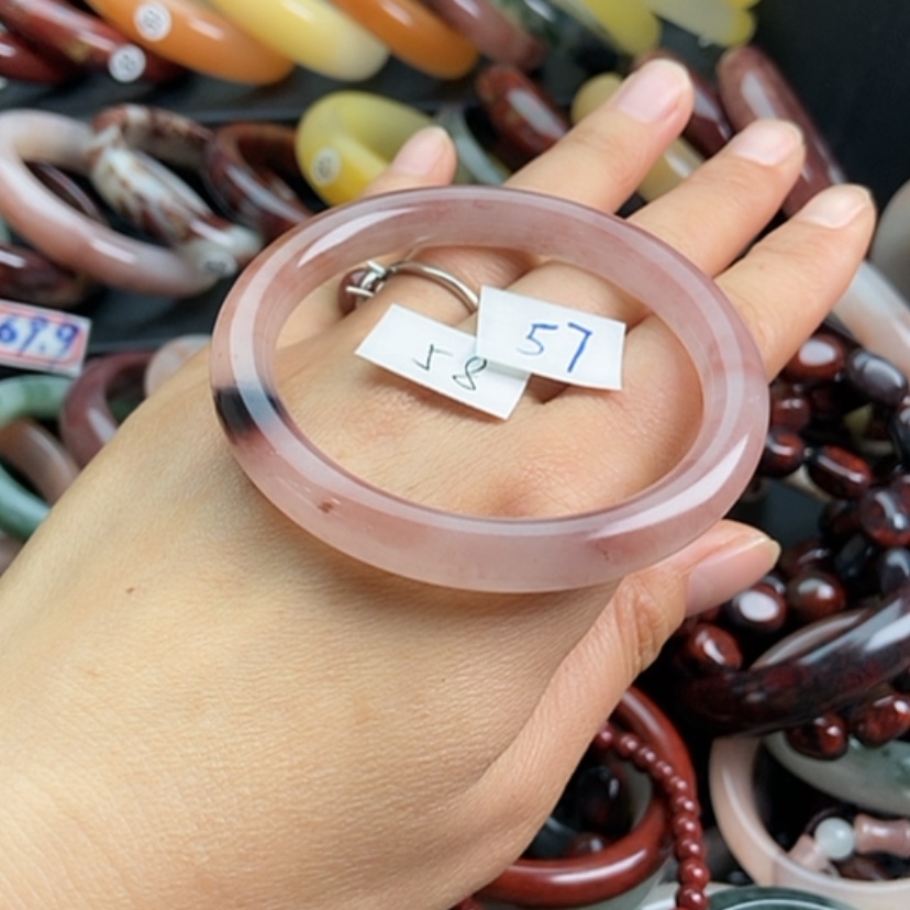 【闪购商品】石英质玉手镯未镶嵌