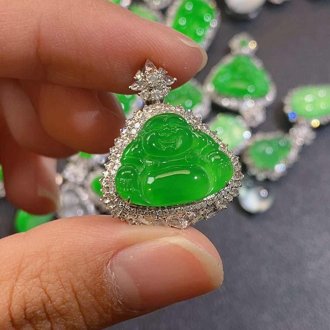 翡翠颈饰18K金镶嵌天然缅甸A货翡翠