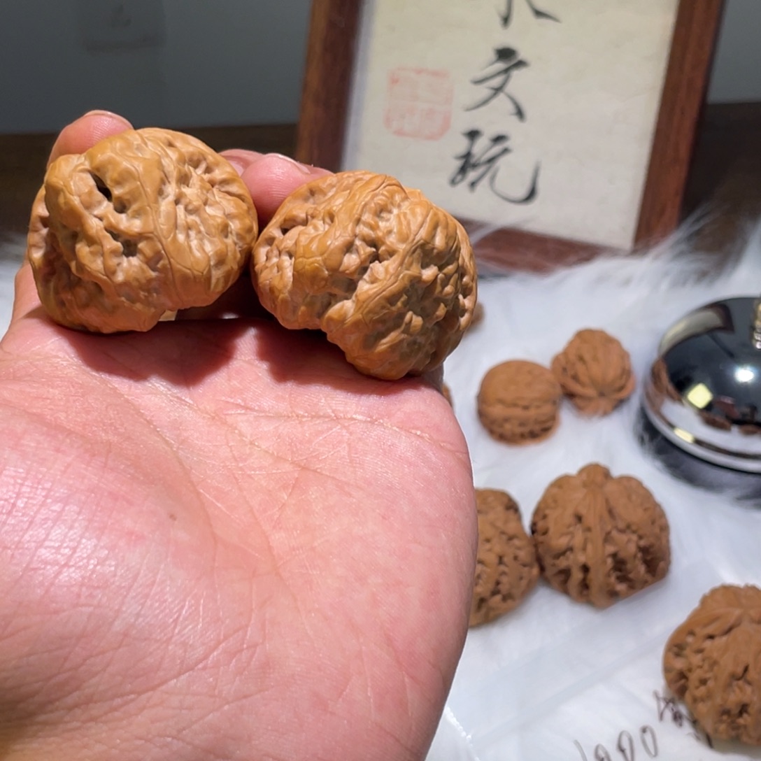 浮***生40水晶皮蛤蟆头文玩核桃