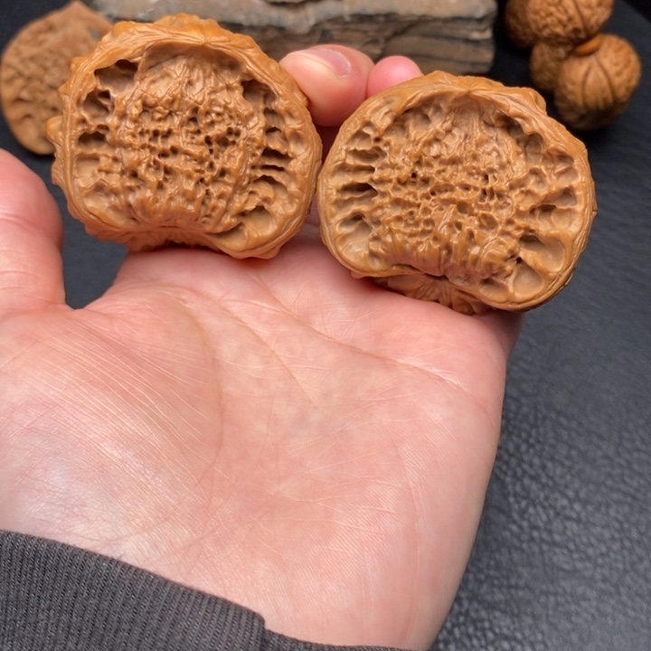 桃核把件尺寸47官帽蛇