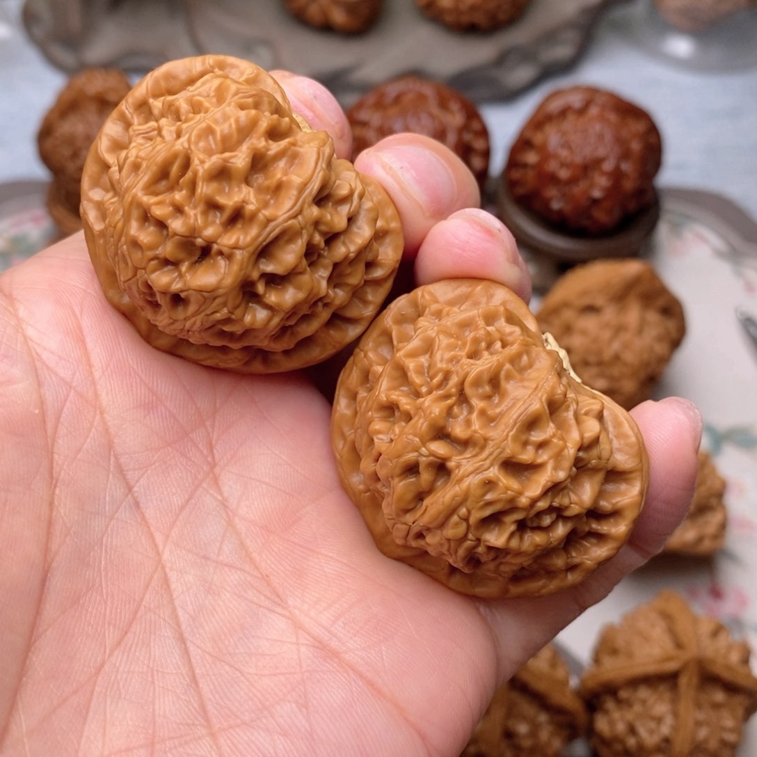 【闪购商品】文玩核桃吊坠宫灯