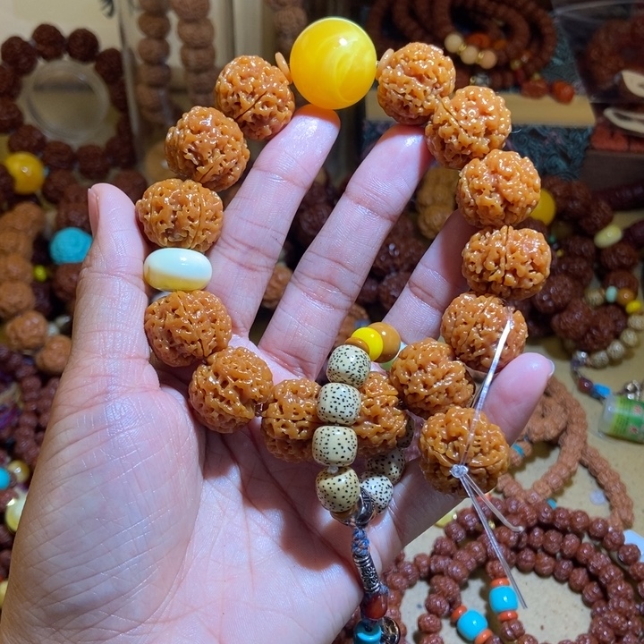 吊坠金刚菩提205半玉化