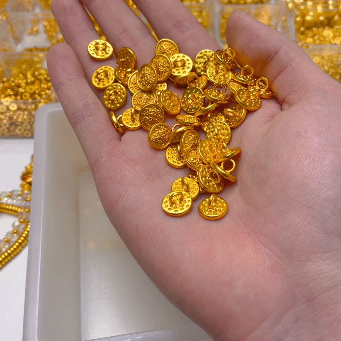 锆石铜合金黄财神扣头3颗