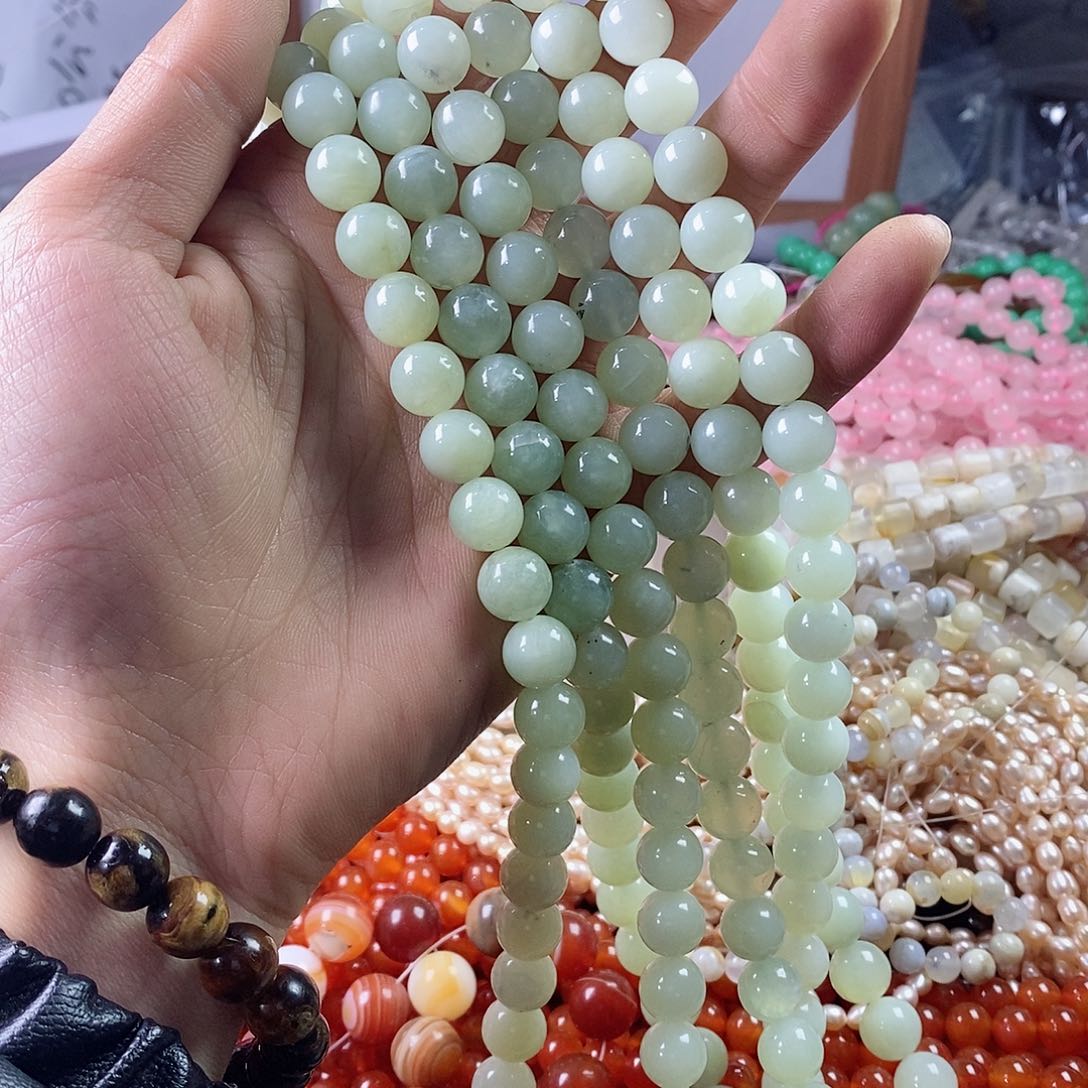 玛瑙/玉髓珠宝半成品未镶嵌一条天然10mm岫玉圆珠