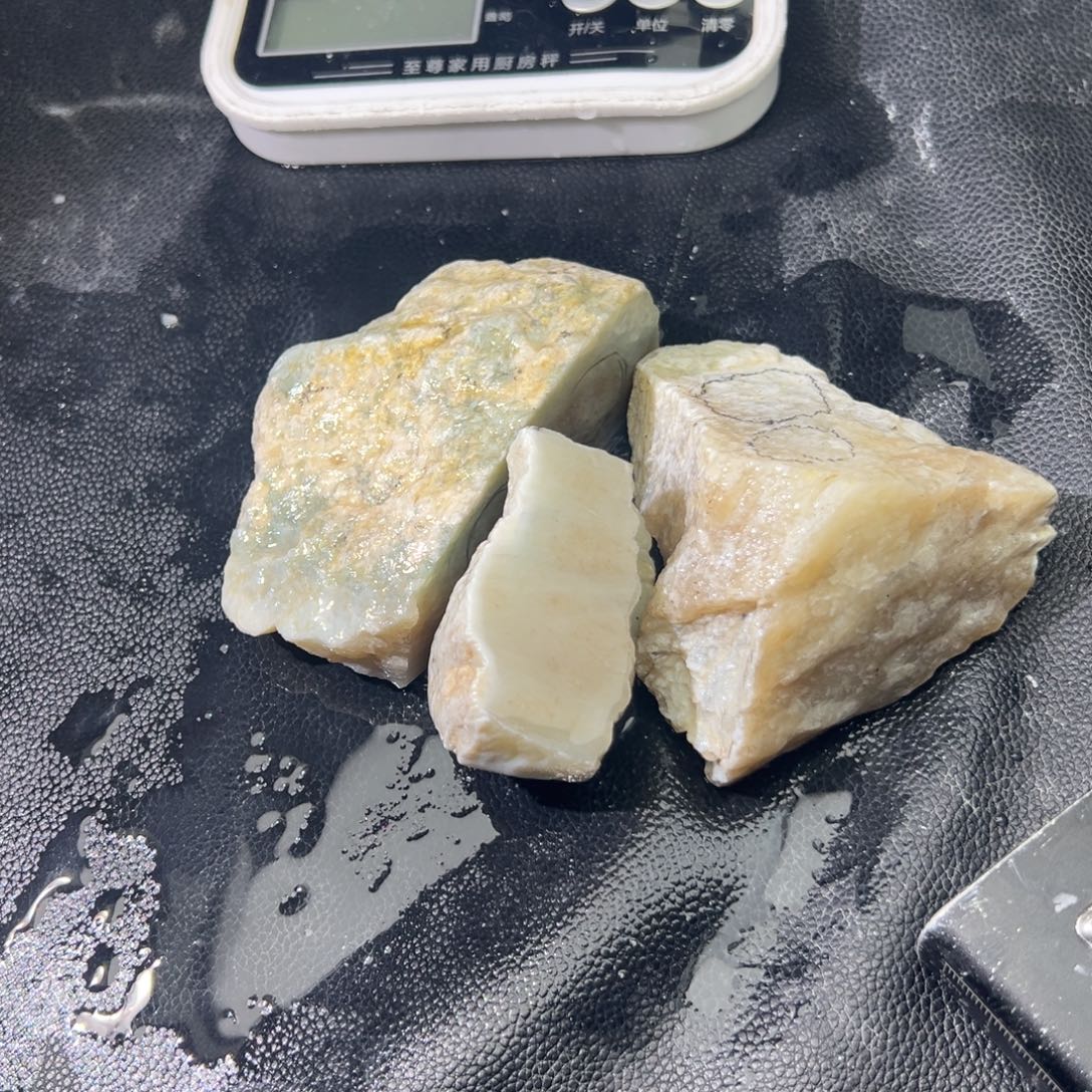 和田玉（糖玉）未镶嵌手镯