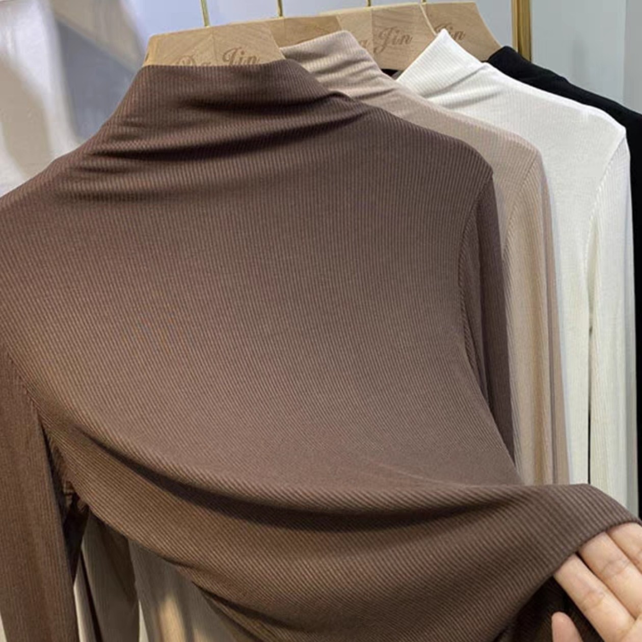 〖铃铛精选〗半高领打底衫