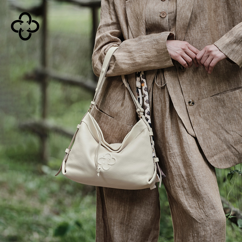 CASSILE/卡思乐意大利鹿皮中号鹿角湾hobo高级鹿皮包包女款通勤