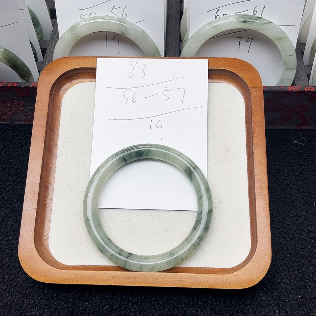 石英质玉未镶嵌手镯83