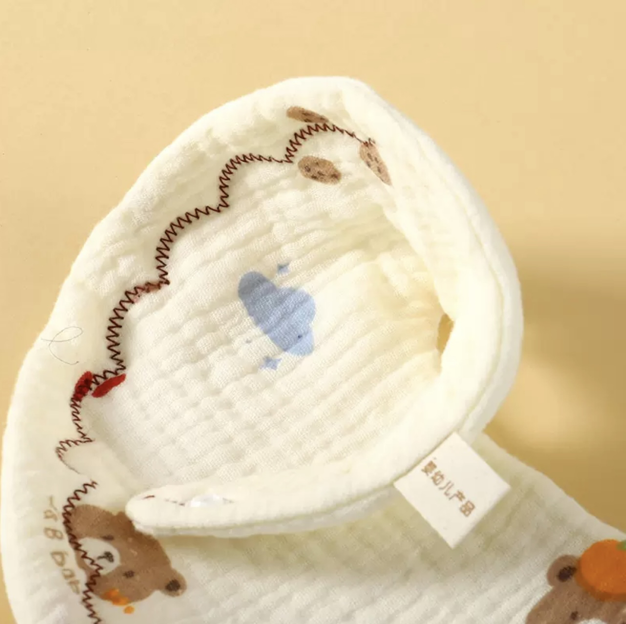 乐悠悠口水巾（卡通羽羽衣）默认瑕疵