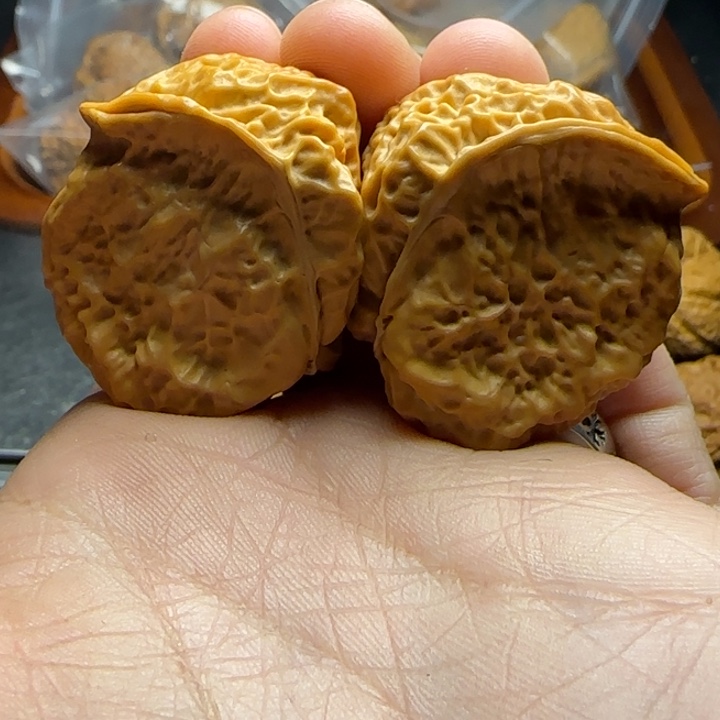 文玩核桃把件月牙38
