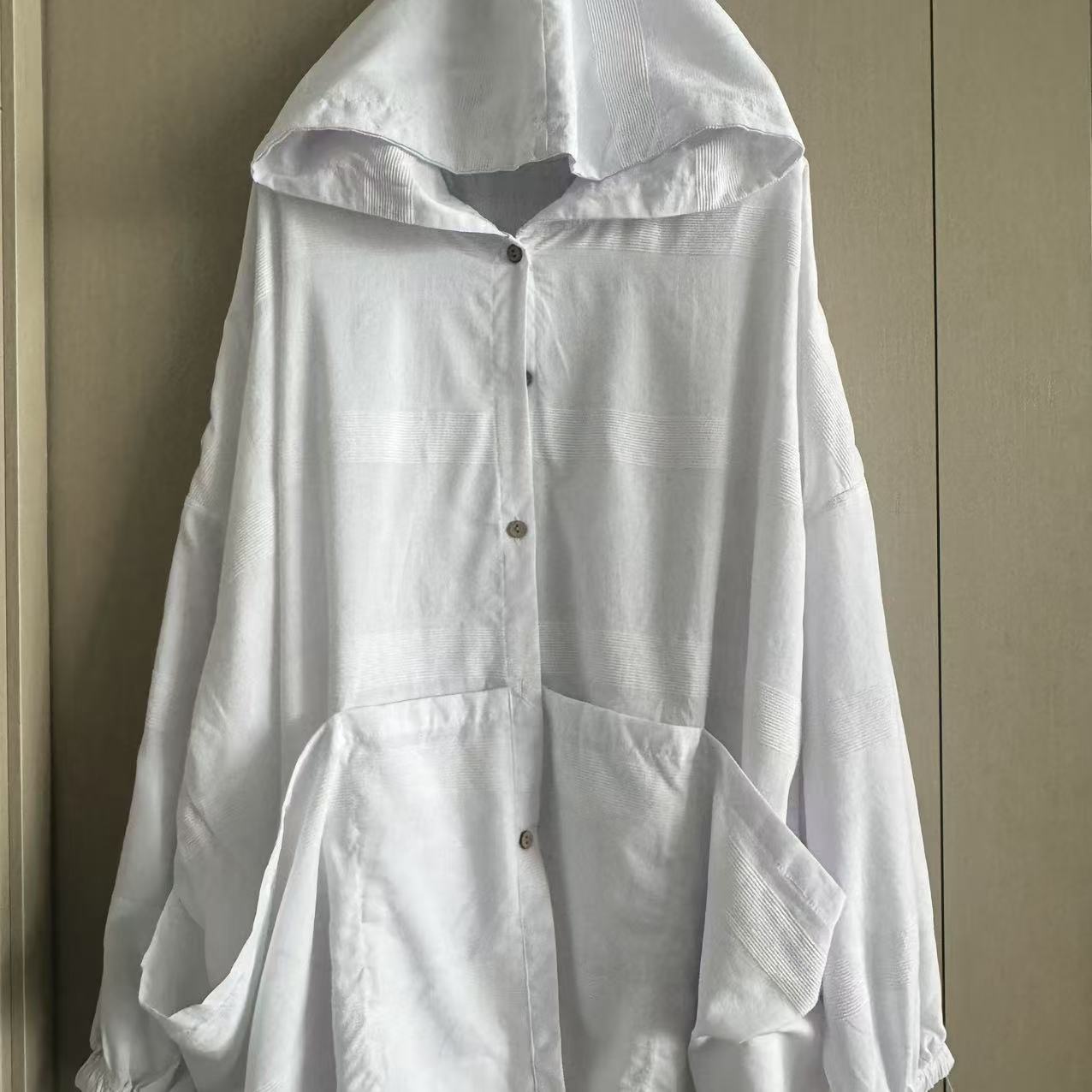 【沐木流浪记】白色横纹连帽四兜女装风衣外套z