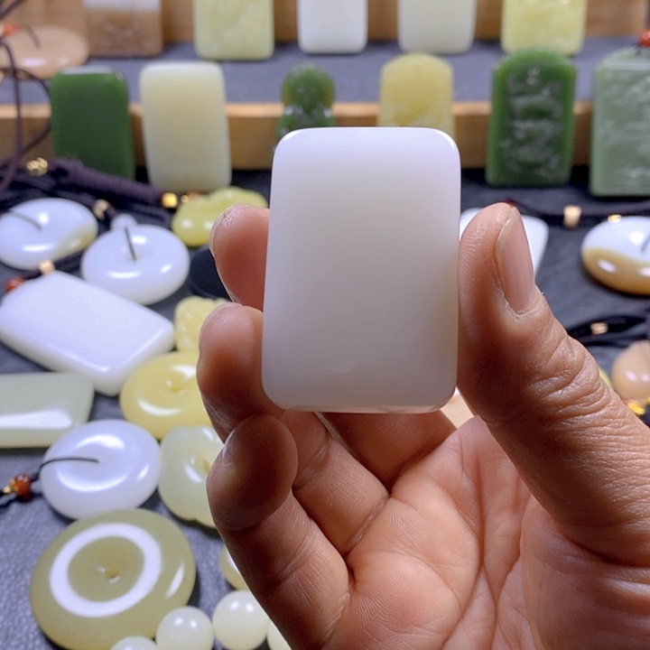 和田玉（青白玉）吊坠(赠链)未镶嵌