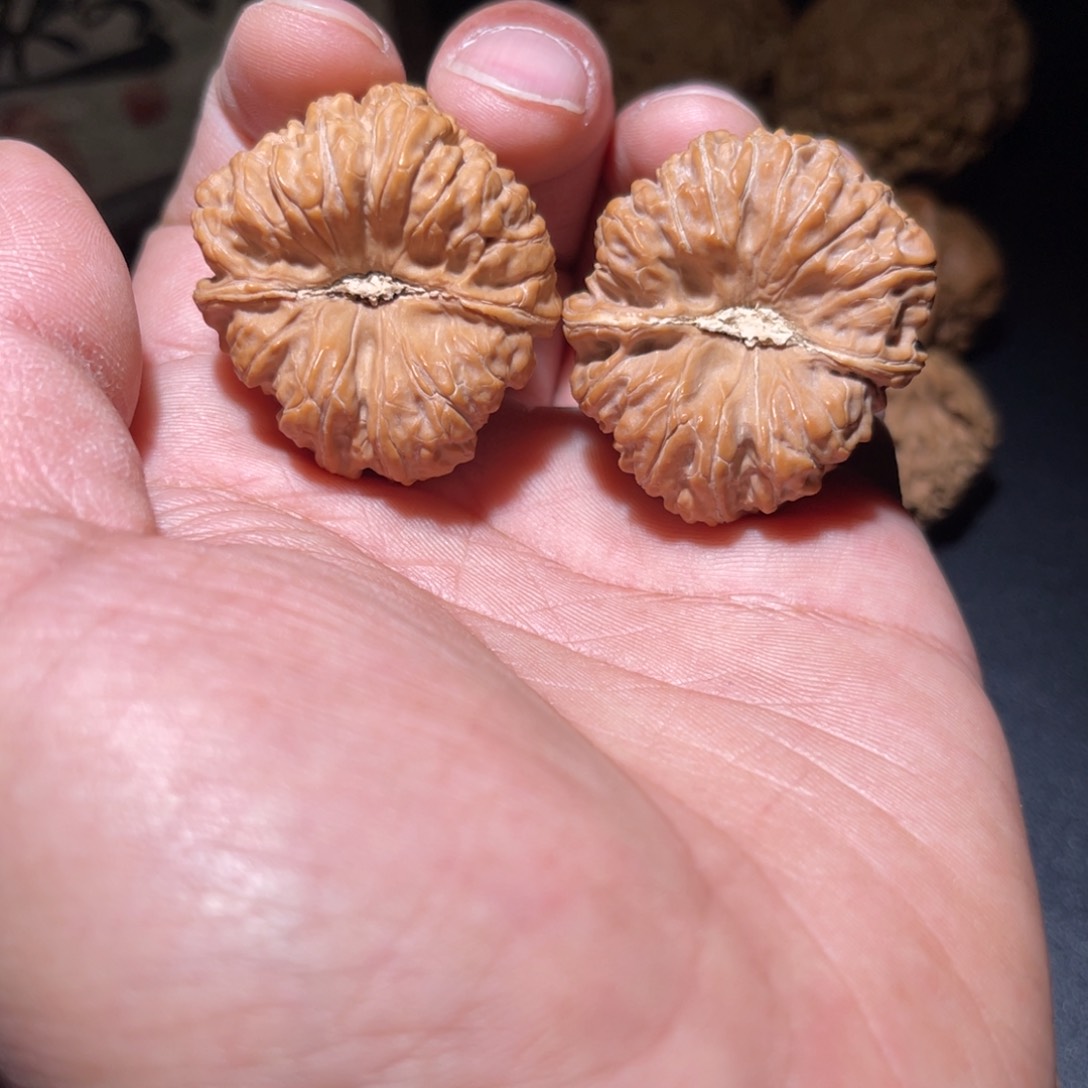 文玩核桃把件火****们平谷凹底