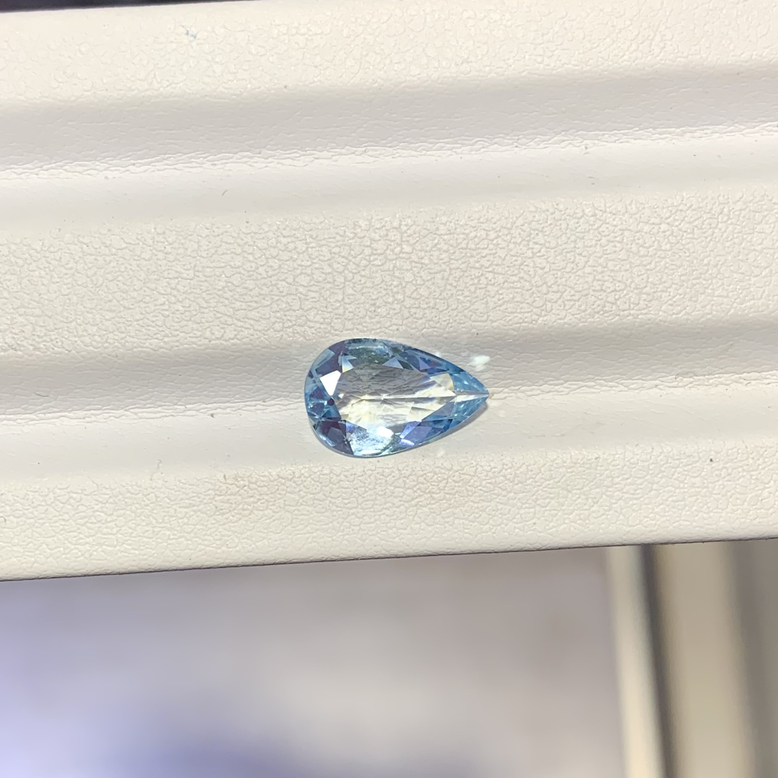 天然海蓝宝石裸石2.08克拉7.7*12mm