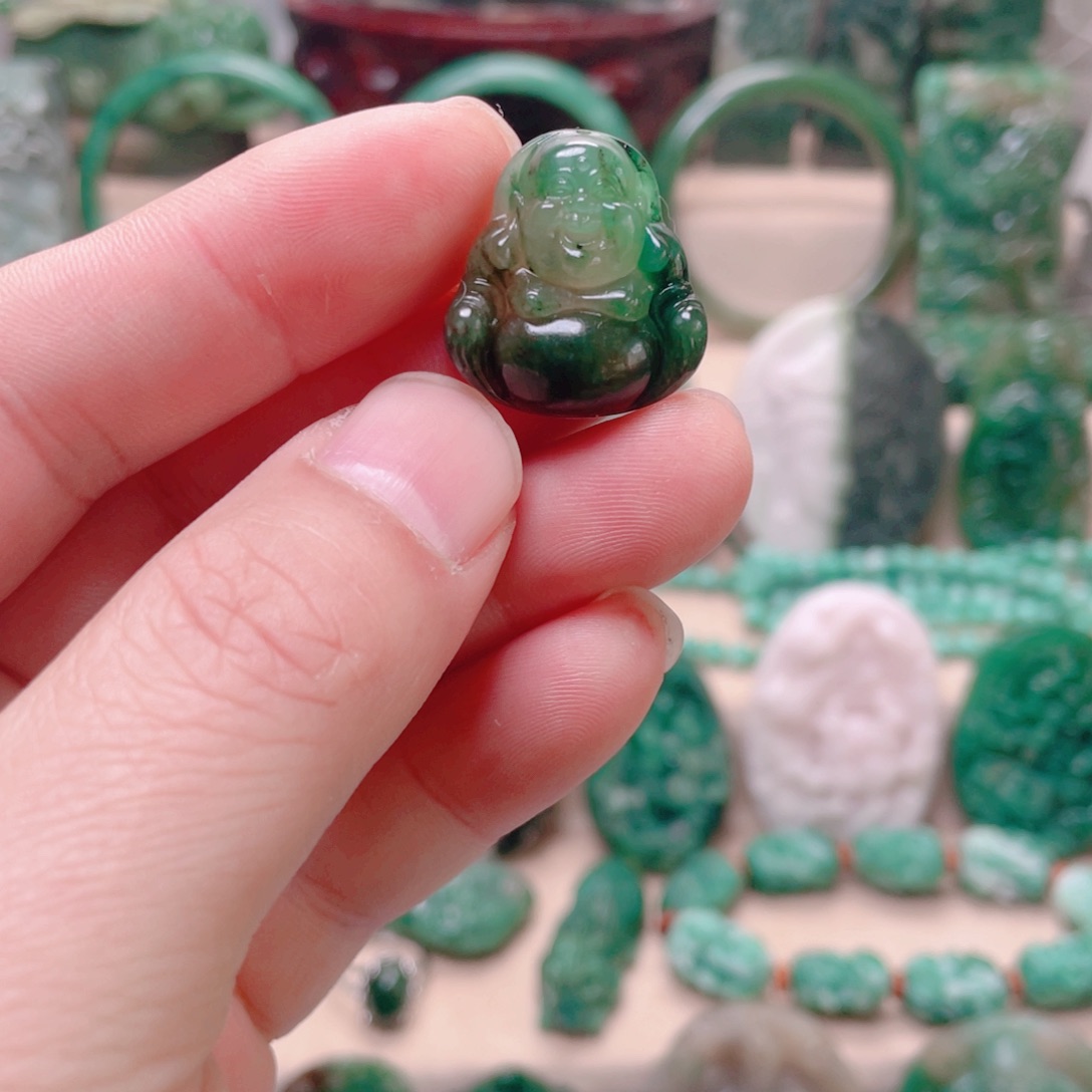 独山玉未镶嵌颈饰