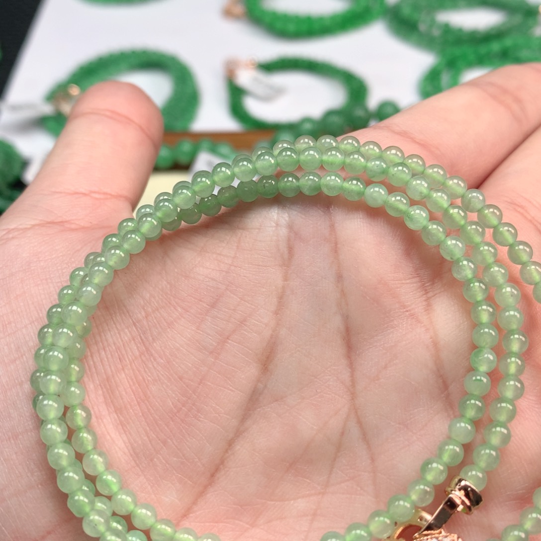 翡翠手链未镶嵌翡翠