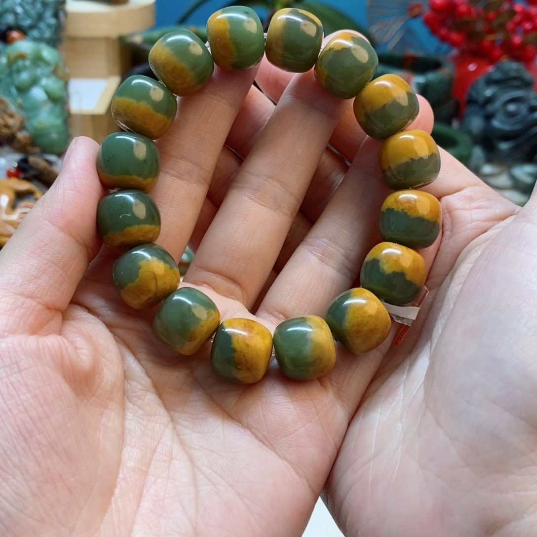 透闪石质玉手串未镶嵌一****生