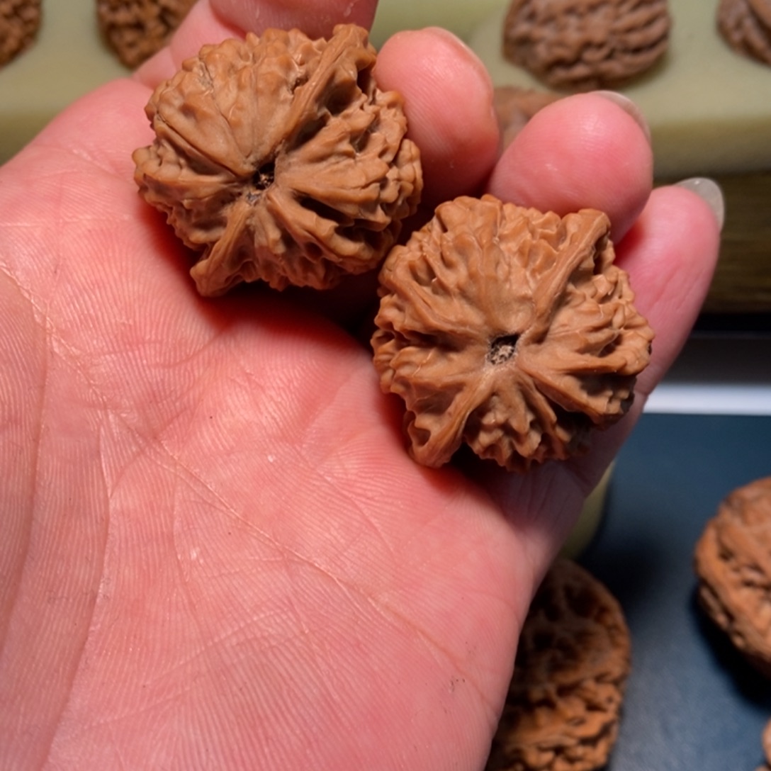 倒***酒文玩核桃吊坠文玩核桃野磨