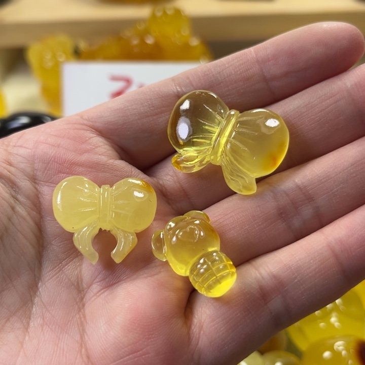 琥珀颈饰未镶嵌琥珀蜜蜡