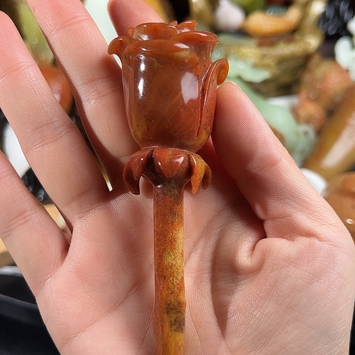 蛇纹石玉未镶嵌珠宝奇石