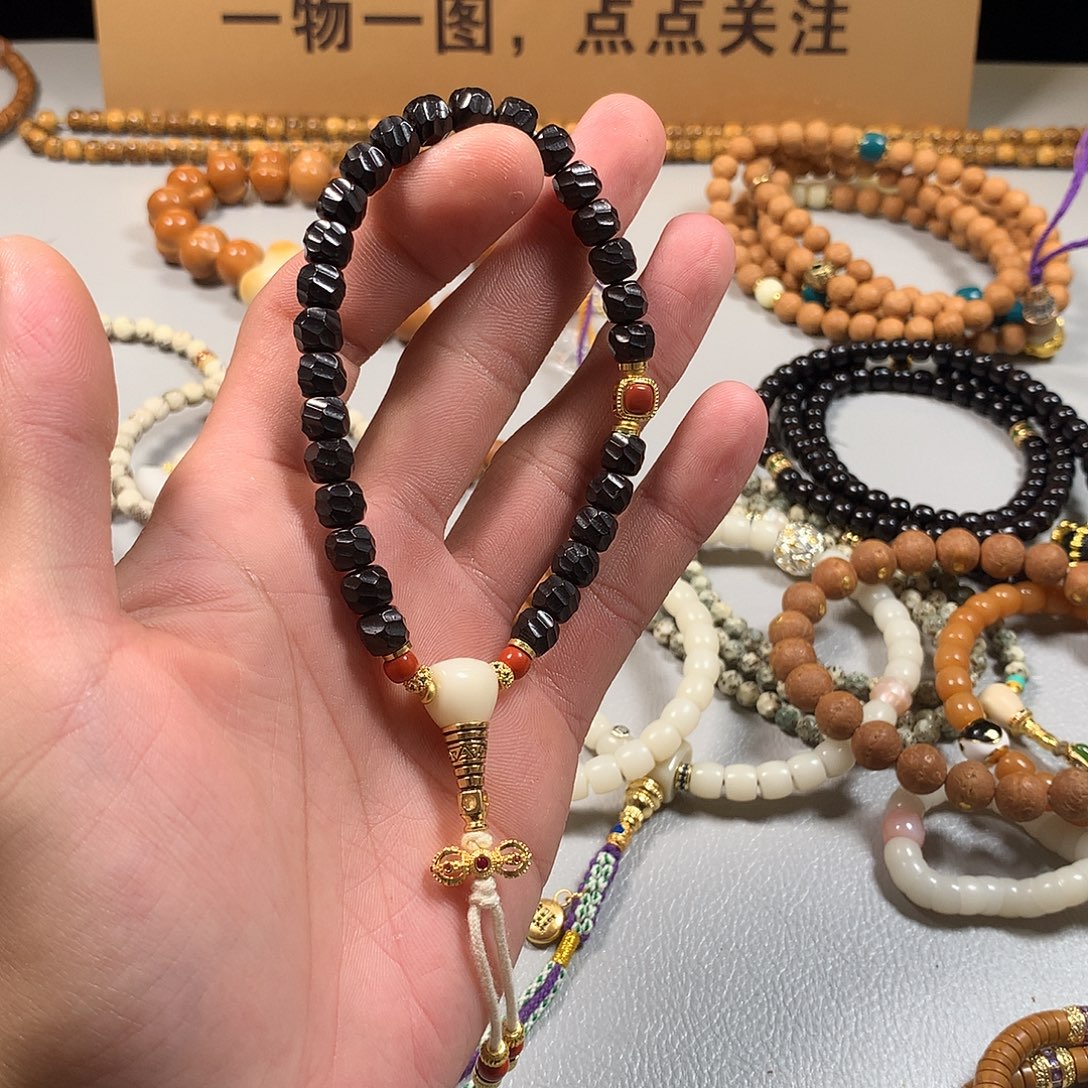 椰蒂吊坠。。。。。。。。。。。