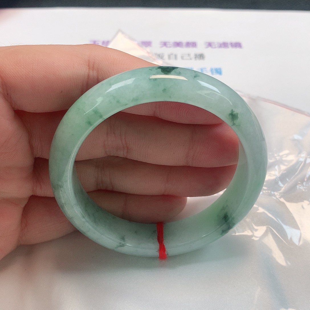翡翠手镯未镶嵌308号