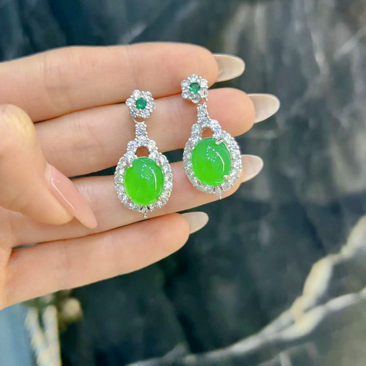 铜合金锆石耳饰 绿顶豪镶鸽子蛋耳环