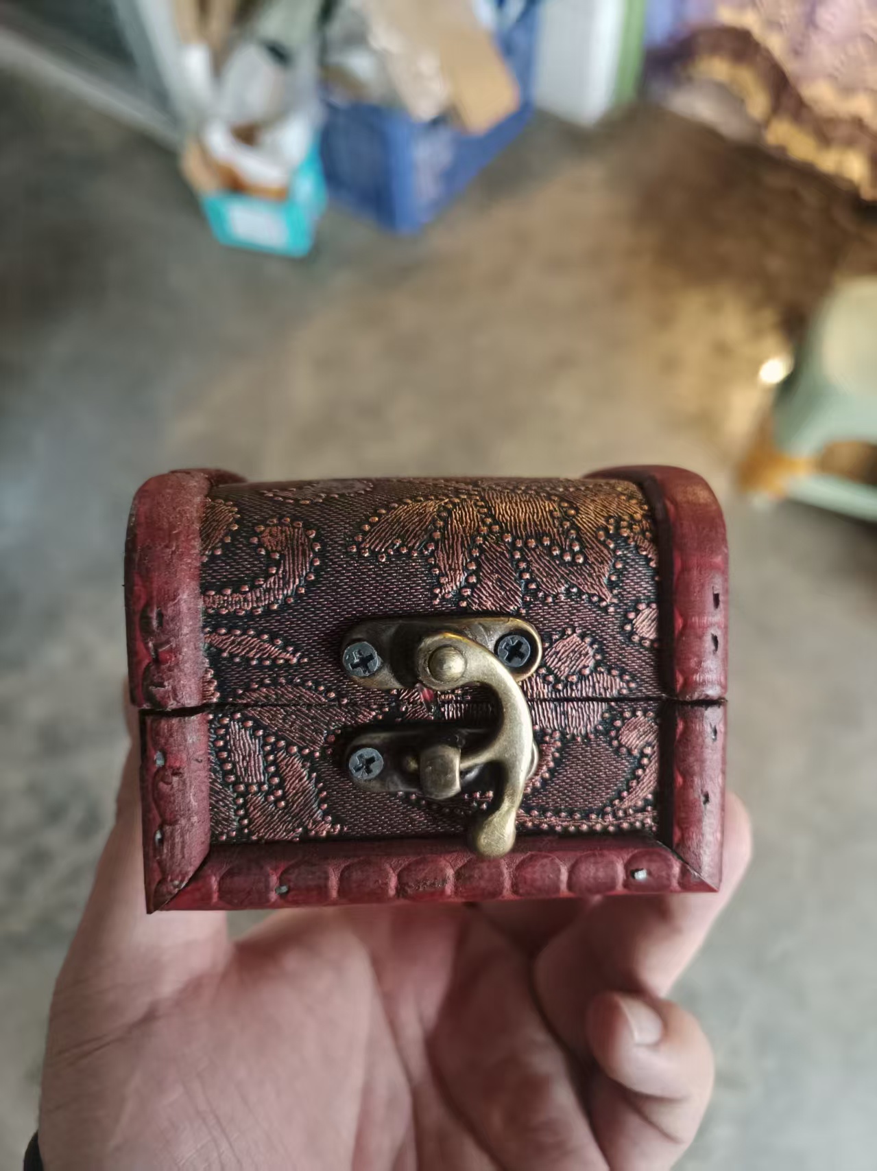 精品小木盒子摆件一个