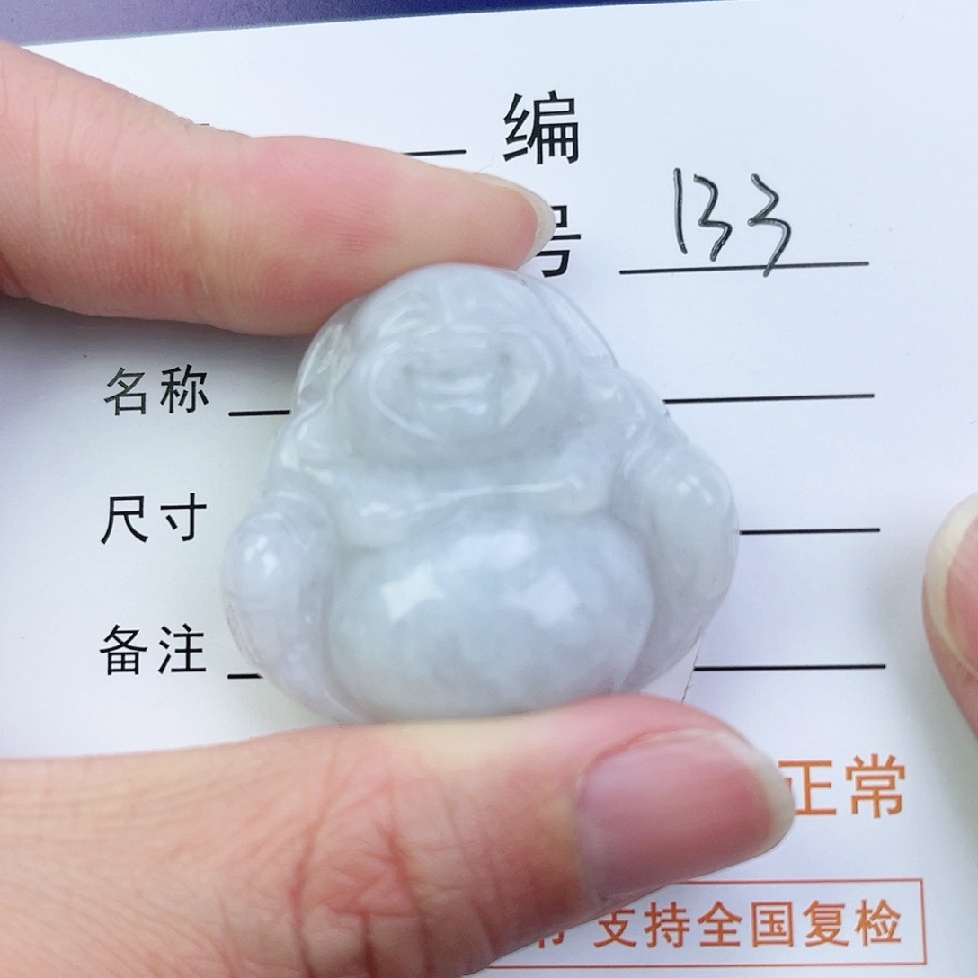 翡翠颈饰未镶嵌佛公微瑕