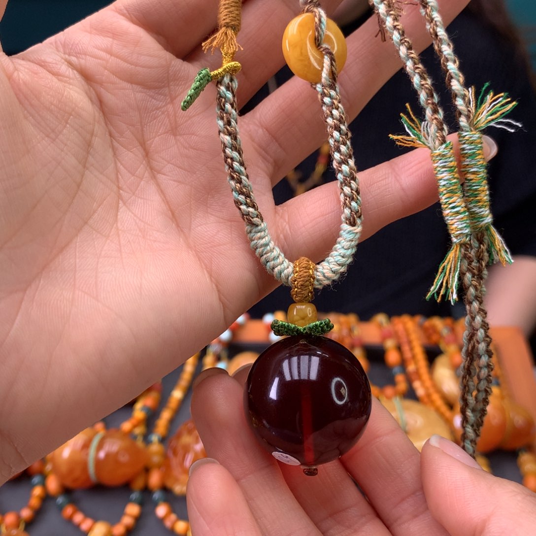 血珀未镶嵌颈饰天然