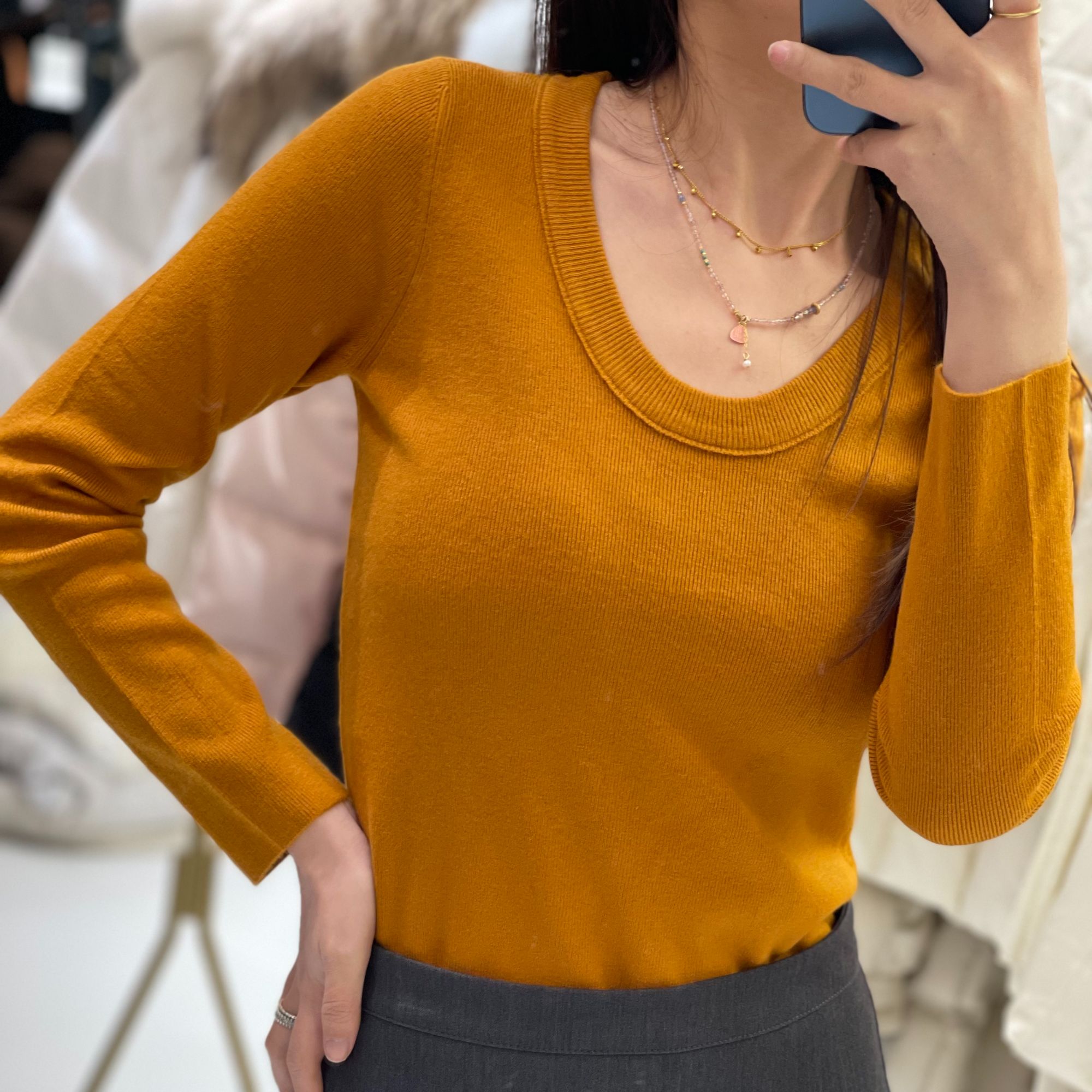 女U型领常规厚款针织衫气质打底衫秋冬洋气B104